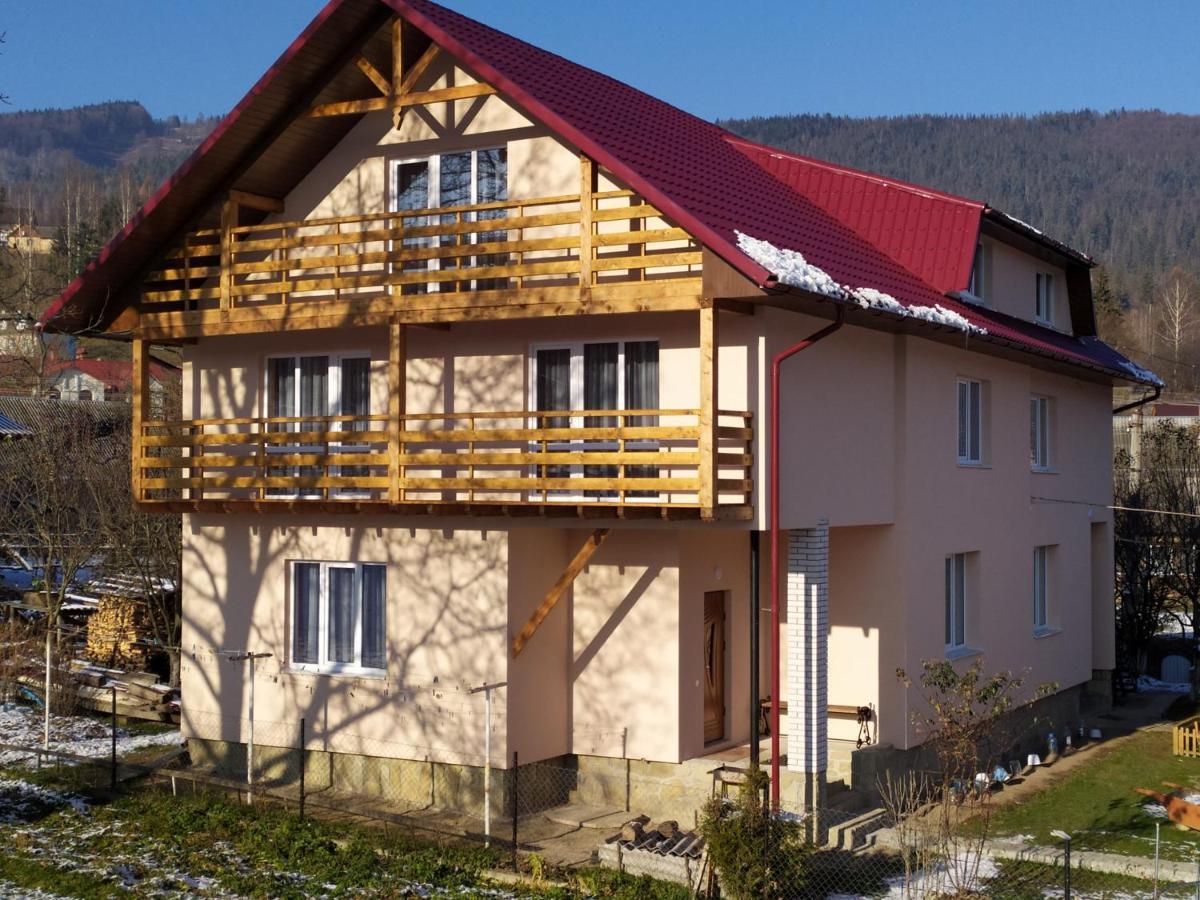 Апартаменти З Двома Спальнями І Кухнею Yaremche Exterior foto
