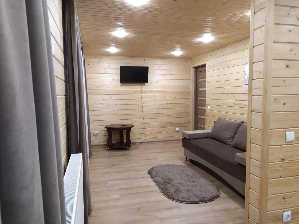 Апартаменти З Двома Спальнями І Кухнею Yaremche Exterior foto